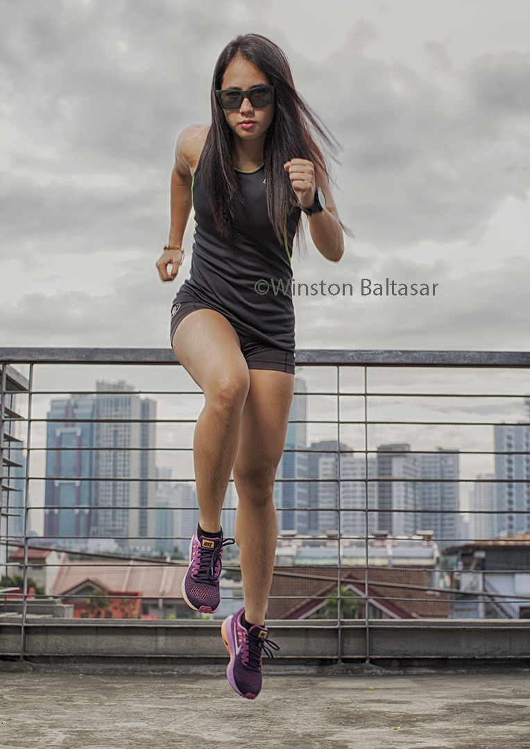 _P2A1704 wm Jheck running towards the camera