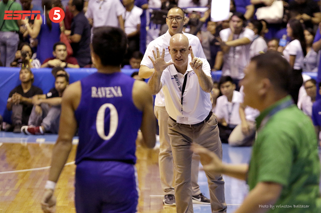 _S1A9342 Coach Tab Baldwin gives instructions to Thirdy Ravena