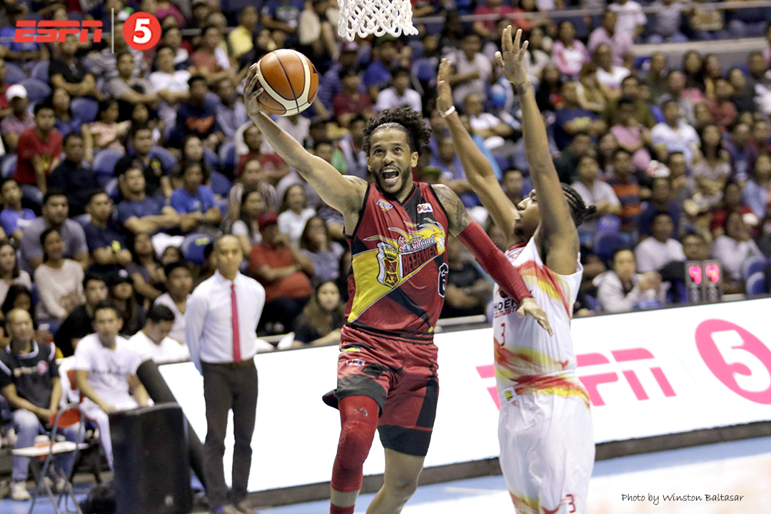 _S1A4894 Chris Ross schools rookie Jason Perkins