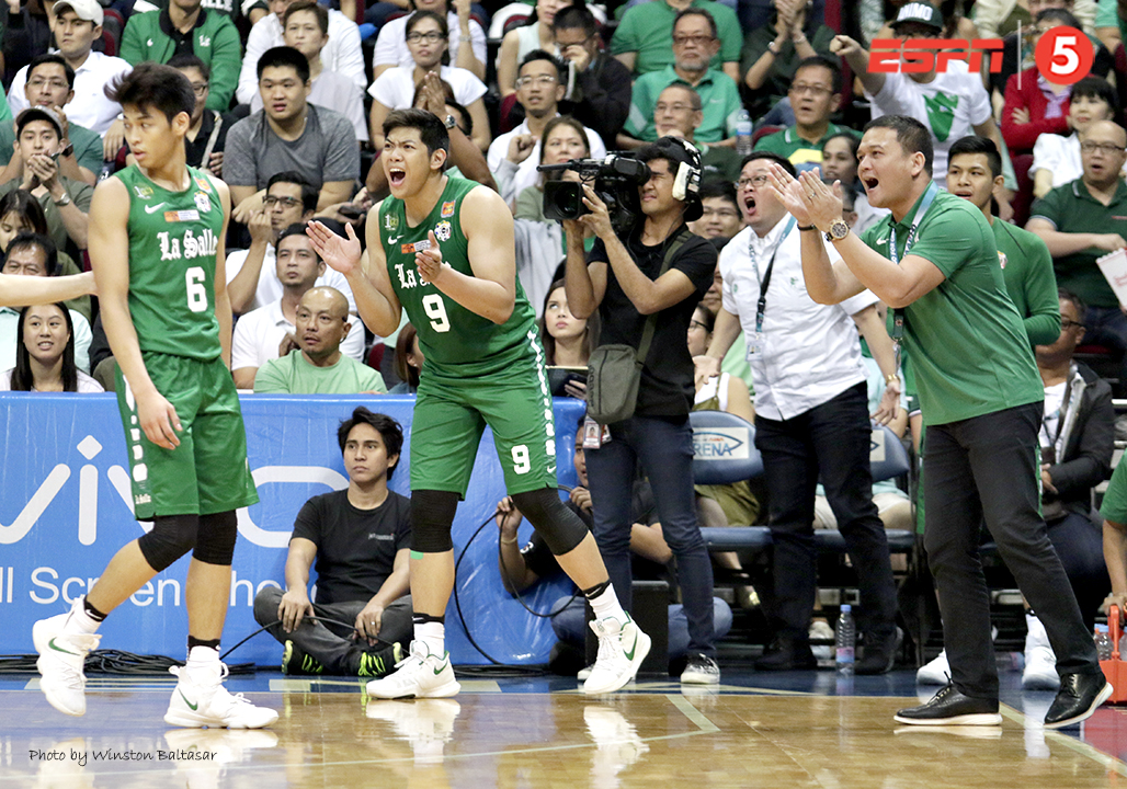 _S1A8247 Coach Louie Gonzalez